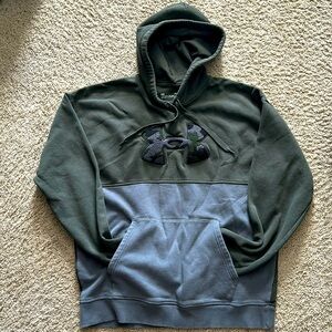 Men’s Under Armor Hoodie - Large